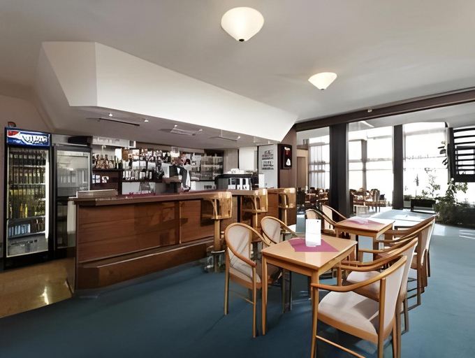 Food & Drinks 5, Congress & Wellness Hotel Olsanka, Praha 3