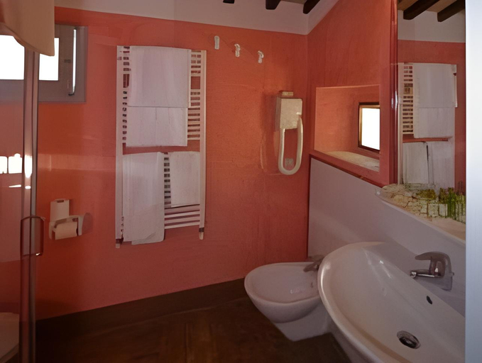 Bathroom 5, Relais CastelBigozzi, Siena