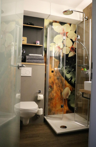 Bathroom 7