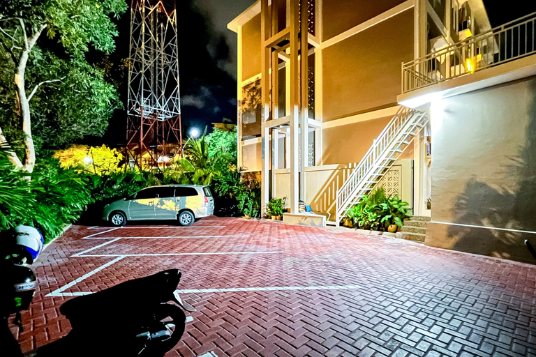 Exterior & Views 2, RedDoorz Plus @ Krishna Homestay Kupang, Kupang