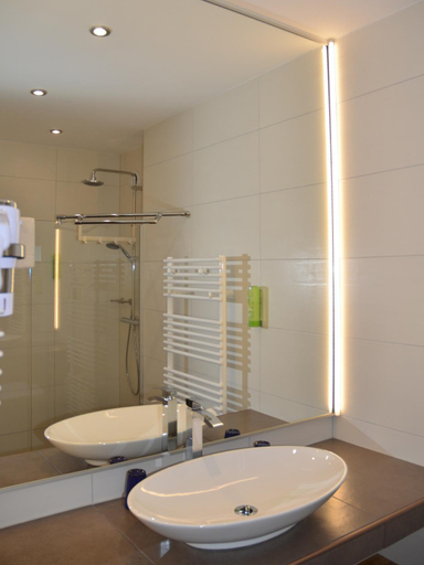 Bathroom 2, Hotel Le Caballin, Haut-Rhin