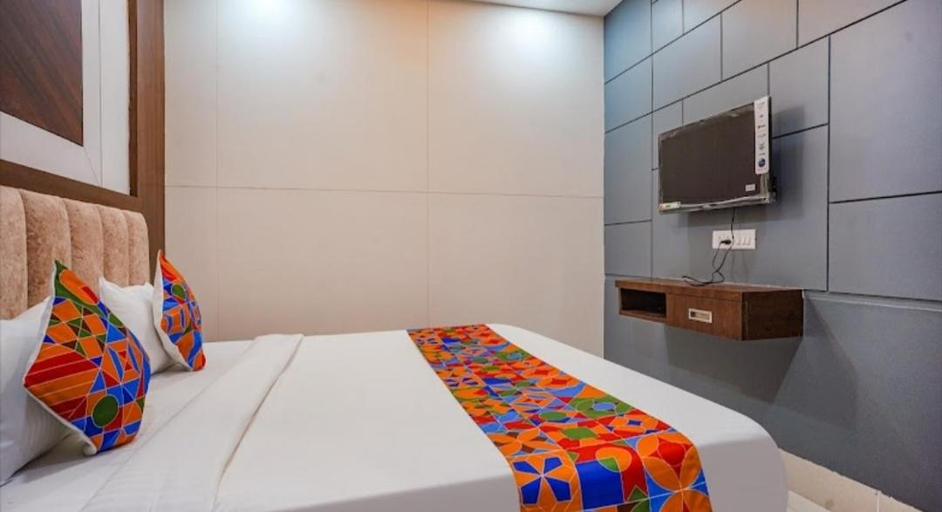 Bedroom 2, Hotel Coral, Indore