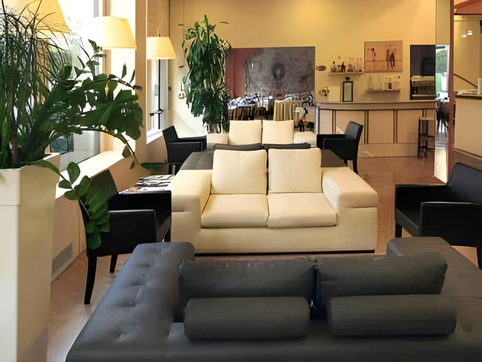 Public Area 3, Hotel Italia, Verona