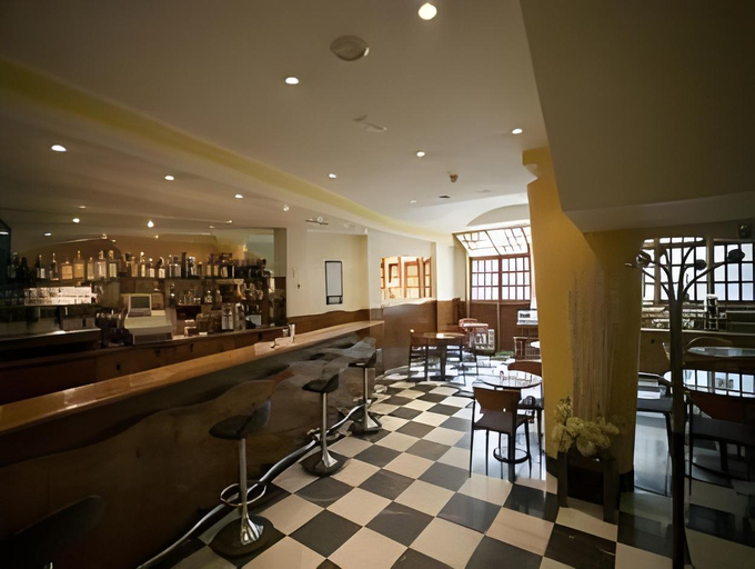 Others 5, Hotel Cordon, Burgos
