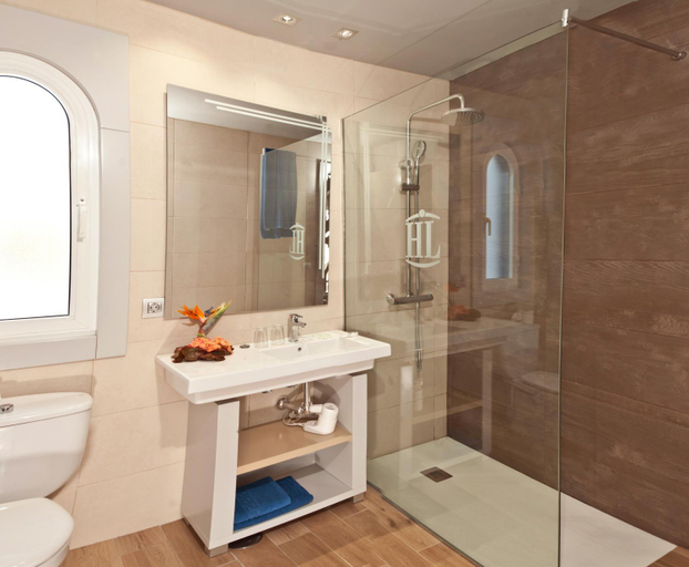 Bathroom 3, HL Paradise Island, Las Palmas