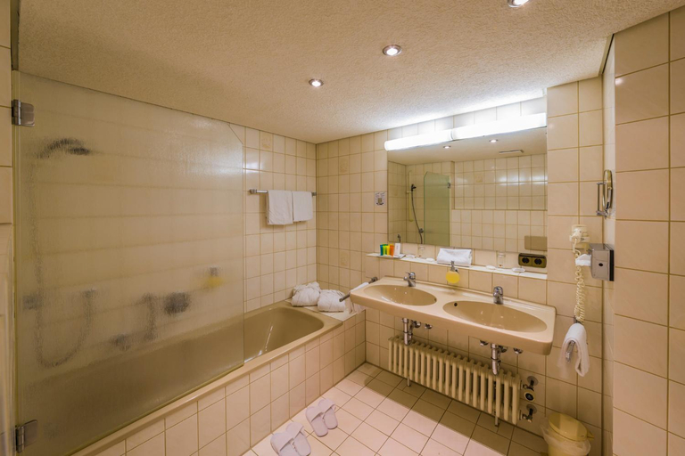 Bathroom 4, Hotel Schönbuch, Reutlingen