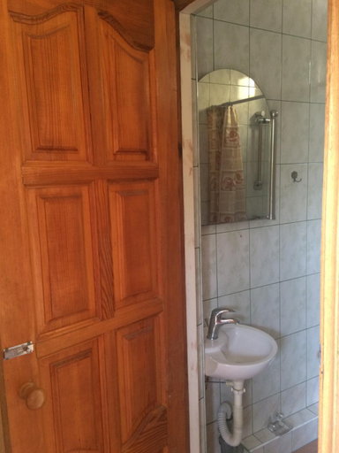 Bathroom 3, Ariana Guest House, Sochi gorsovet