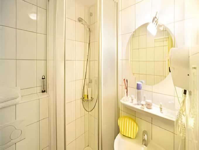 Bathroom 5, Landgasthof Birkel, Ansbach