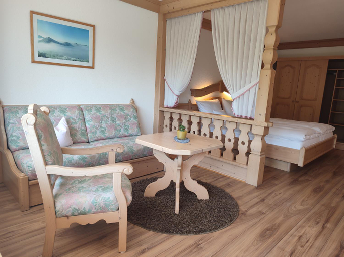 Bedroom, Hotel Dernbachtal, Südliche Weinstraße