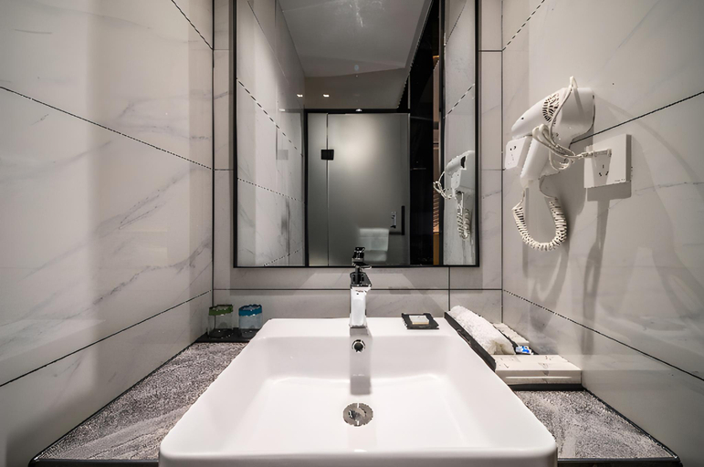 Bathroom 3, Borrman Hotel Nanning Xingguang Avenue Jiangnan Passenger Terminal, Nanning
