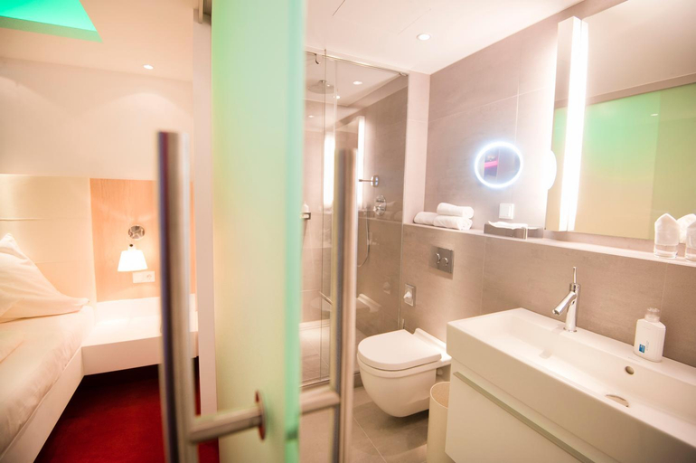 Bathroom 20