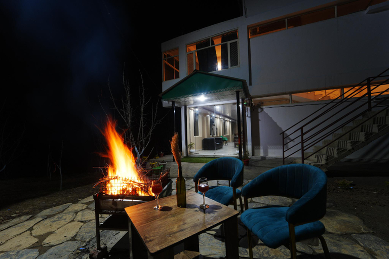 Food & Drinks 2, Crested View, Kufri, Shimla