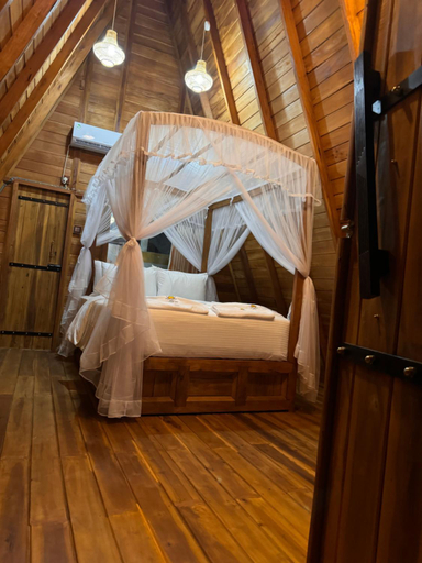 Bedroom 3, Sundown Lake Hotel & Spa, Palugaswewa