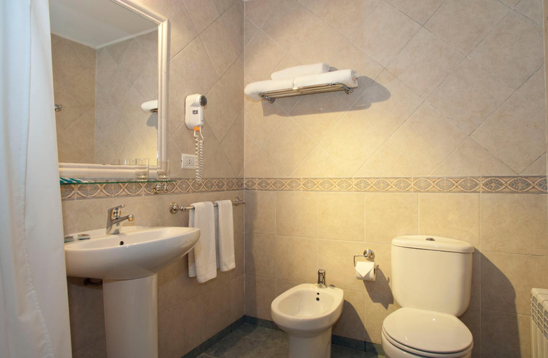 Bathroom 4, Sierra Nevada, Lago Argentino