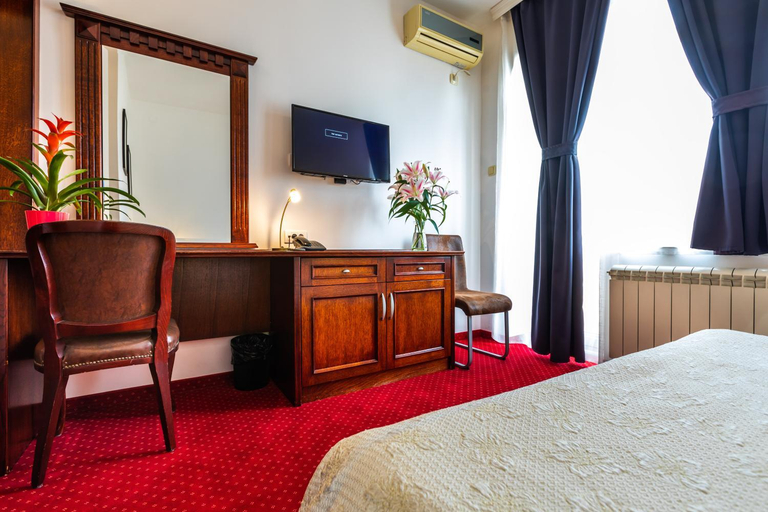 Bedroom 3, Garni Hotel Royal Crown, Subotica