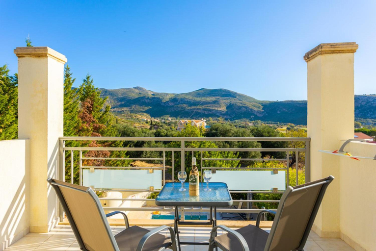 Others 5, Villa Ismini, Ionian Islands