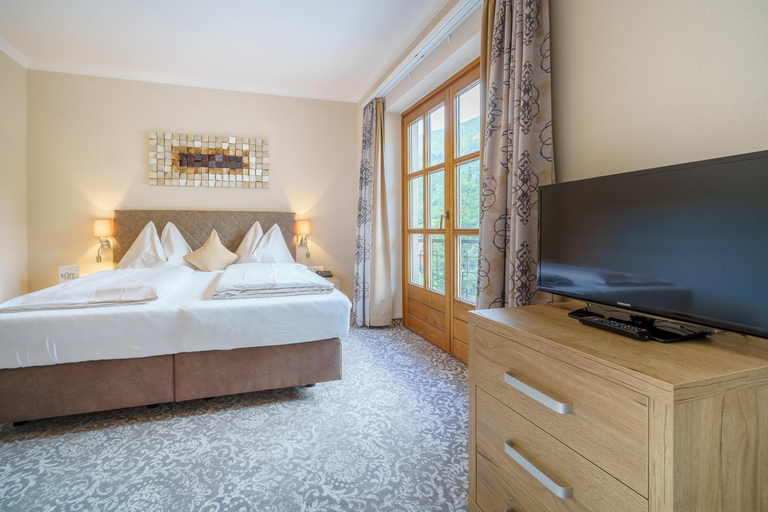 Bedroom 12