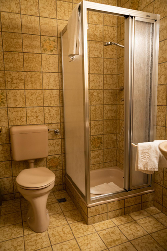 Bathroom 2, Hotel Kattenbeck, Roth
