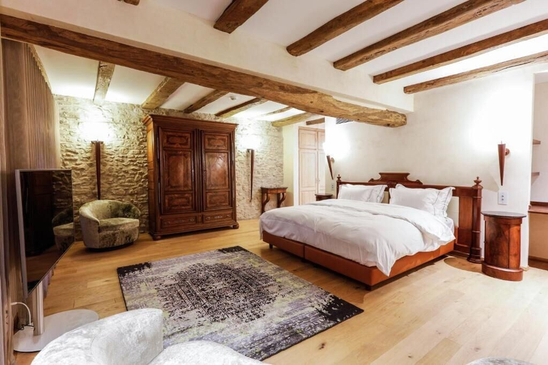 Bedroom 30
