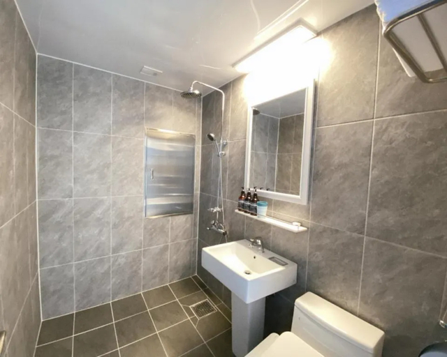 Bathroom 5, Gunsan Little Prince Condo, Gunsan