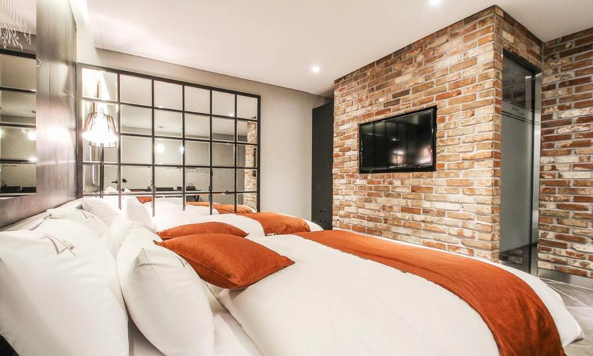 Bedroom 28