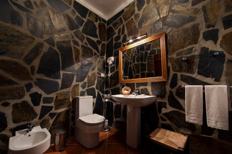 Bathroom 3, Naveterra-Hotel Rural, Alandroal