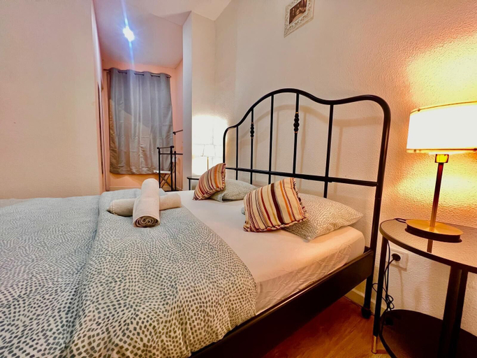 Bedroom 2, SwissPorto Guest House, Porto
