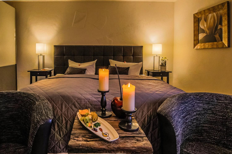 Bedroom 16