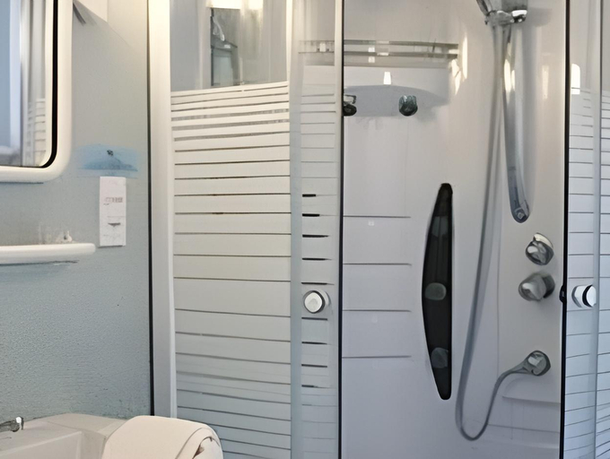 Bathroom 3, Hotel Vuillot, Saône-et-Loire