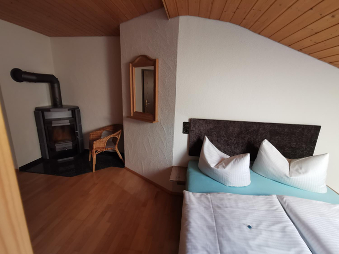 Bedroom 5, Hotel Allgäu Garni, Lindau (Bodensee)