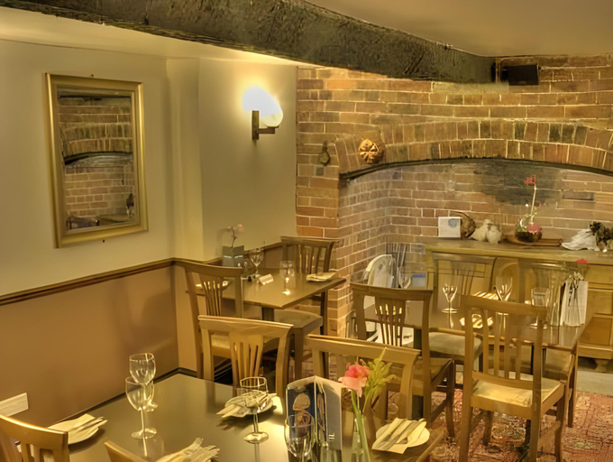 Food & Drinks 2, The Green Dragon, Wiltshire