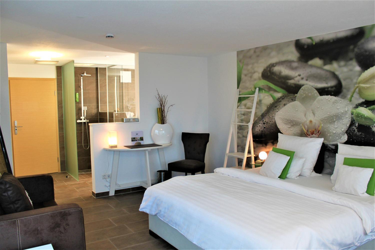 Bedroom 3, Hotel Burgunderhof - Adults only, Bodenseekreis