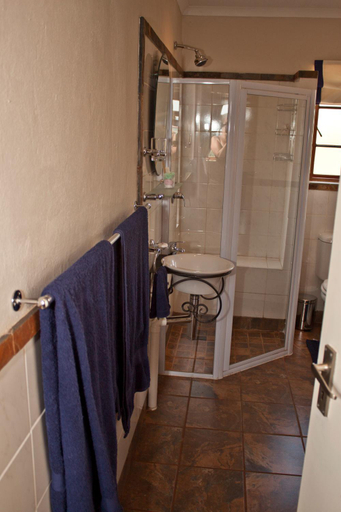 Bathroom 3, Stone Hill Pet Friendly Self Catering, West Rand