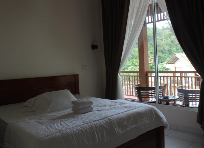 Bedroom 2, Wild Paradise Guest House & Jungle Trekking Booking With Us, Langkat