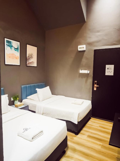 Bedroom 2, My Space Capsule Hotel, Semporna
