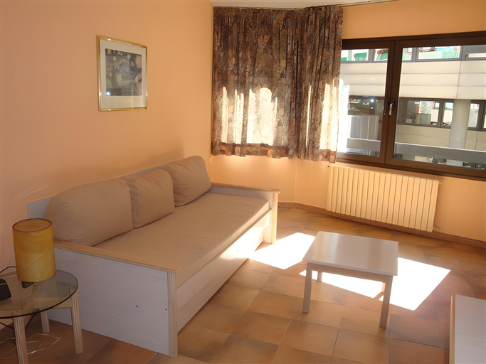 Others 5, Aparthotel El Serch