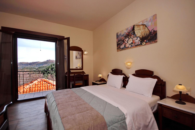 Bedroom 2, Valtessiniko Studios, Peloponnese