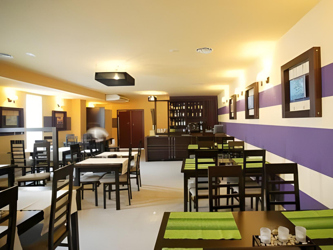 Food & Drinks 5, Hotel Maxim, Arad