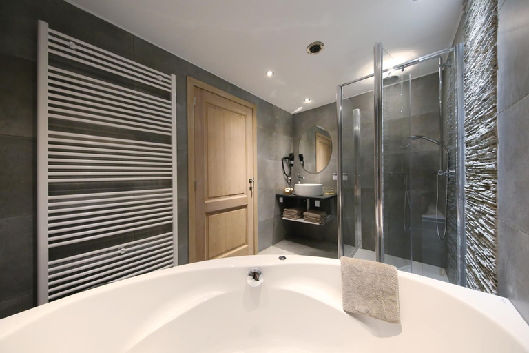 Bathroom 5