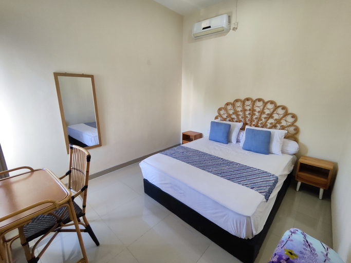 Bedroom 2, Zizi's Cirebon Townhouse, Cirebon