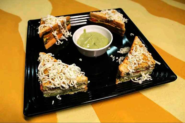 Food & Drinks, Hotel HRS - New Delhi Railway Station, Delhi