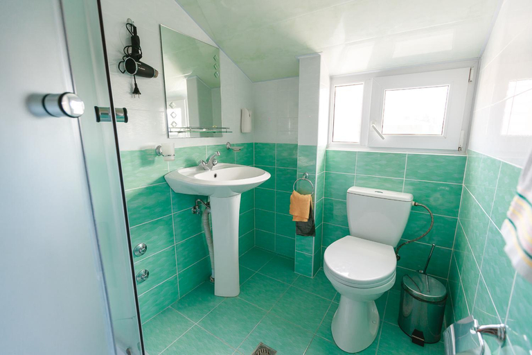 Bathroom 3, Talasso Guest House, Sochi gorsovet