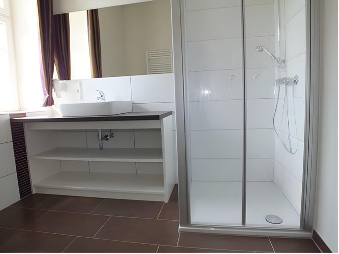 Bathroom 5, Domane am See, Rhein-Hunsrück-Kreis