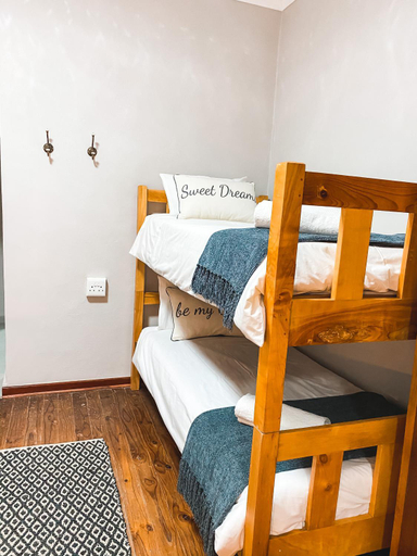 Bedroom 3, Wiida Gasteplaas, Pixley ka Seme