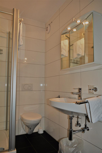 Bathroom 2, Landgut Stetter, Deggendorf