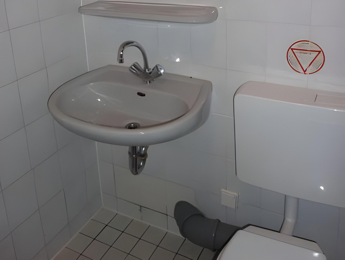 Bathroom 5, Hotel-Pension Spree, Berlin