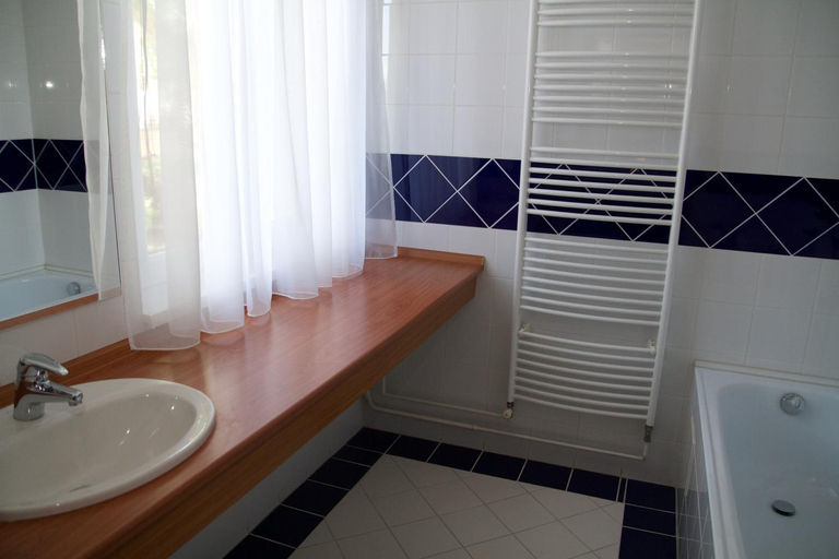 Bathroom 4, Platan Hotel, Sárvár