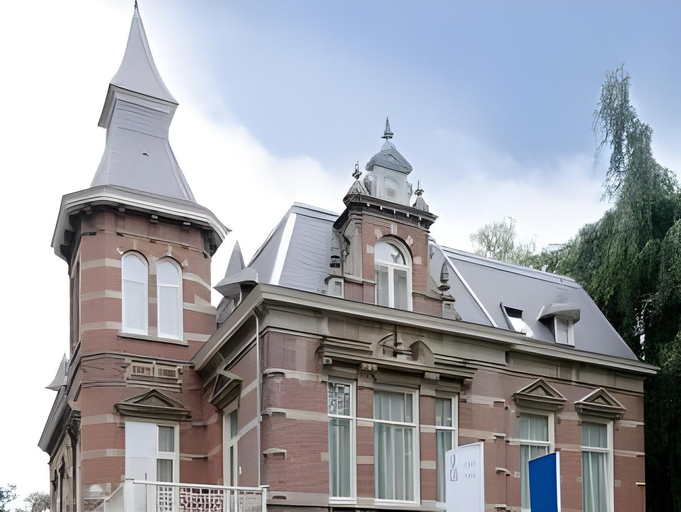 Others 4, Hotel De Villa, Dongen