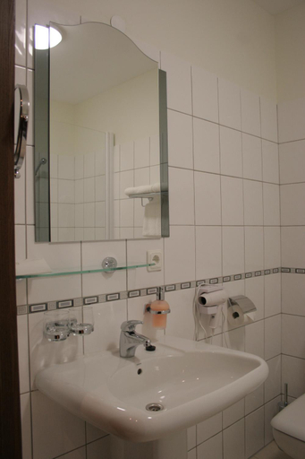 Bathroom 3, Aparjods, Riga