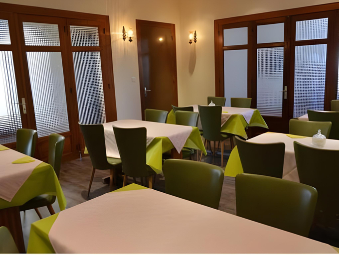 Food & Drinks 4, Hotel Timgad, Vosges